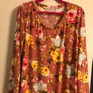 AdornIt Boutique Dark Blush Pink Floral Top 1x/2x